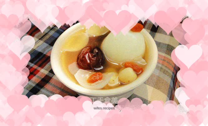 Fermented glutinous rice with red dates and lily eggs