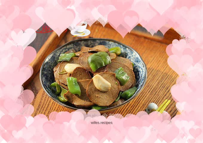 Stir-fried vegetarian ham with green pepper