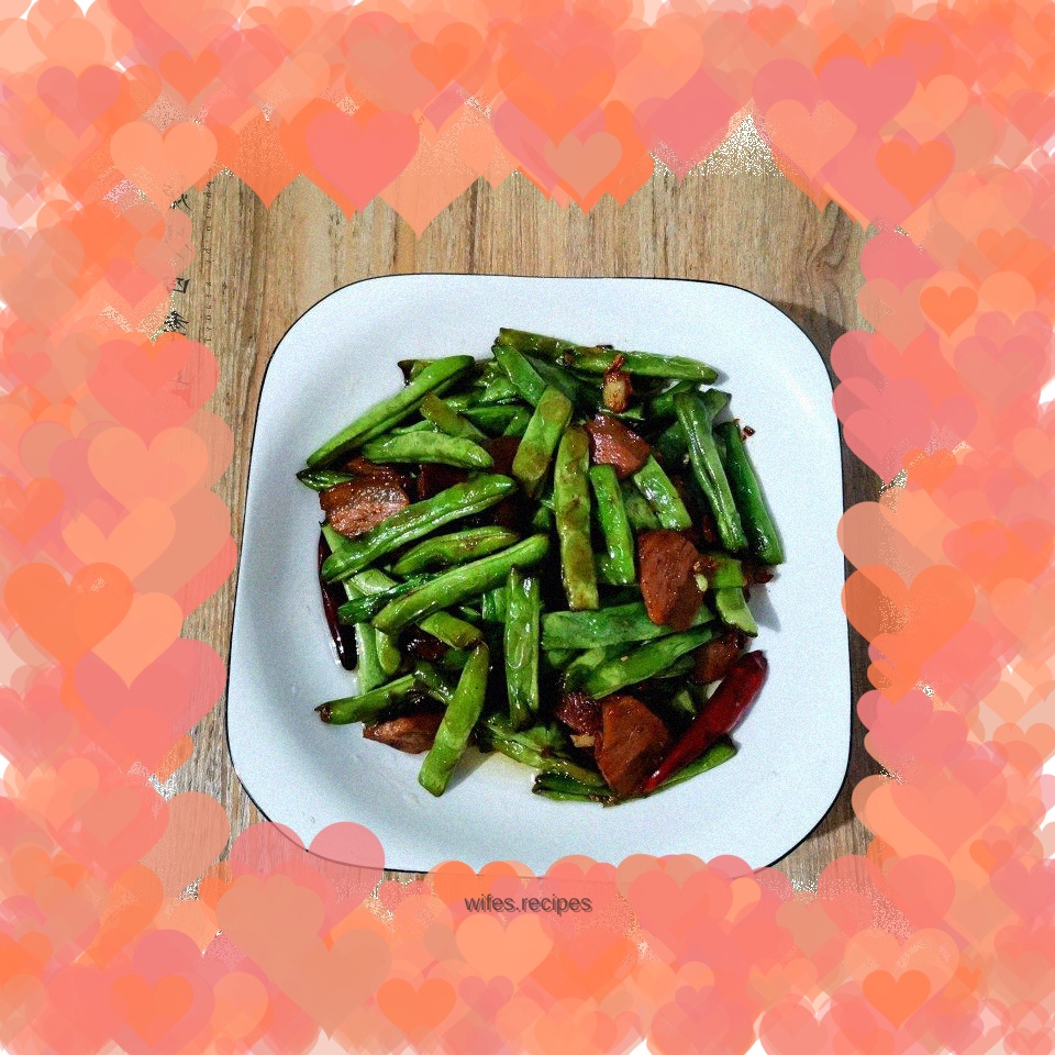 Stir-fried green beans with bacon