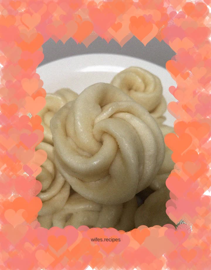Rose steamed buns