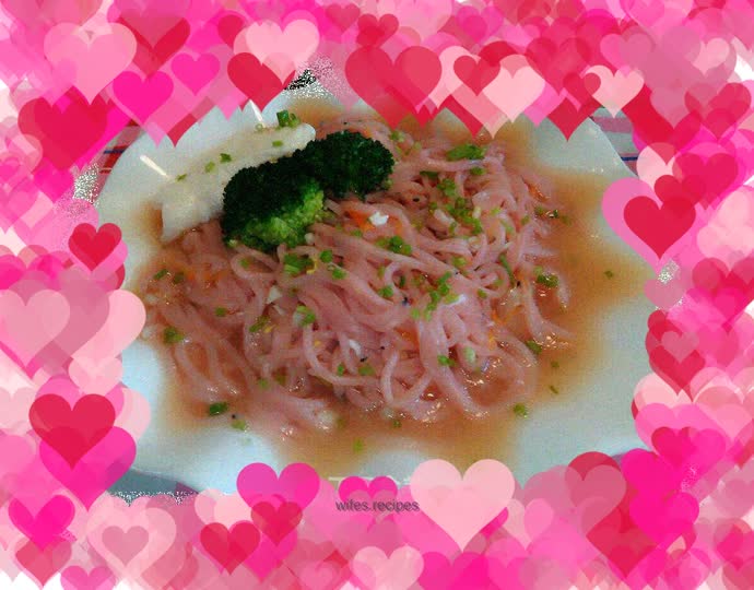 Red Heart Dragon Fruit Juice Noodles