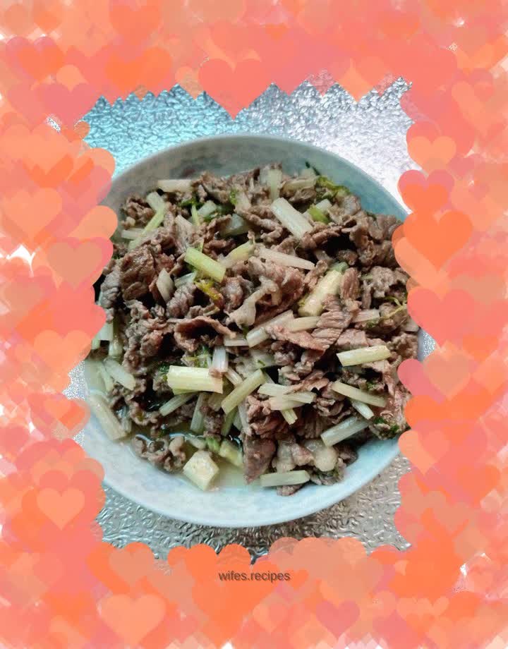 Stir-fried beef with celery