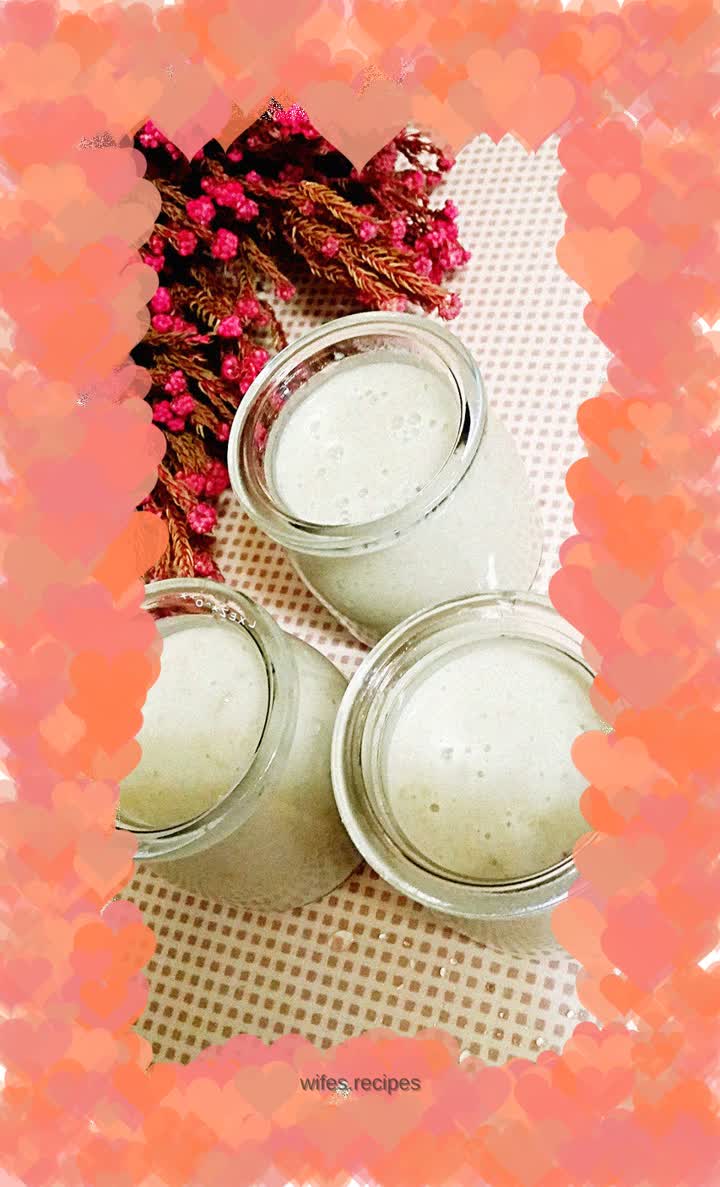 Banana Walnut Yogurt Smoothie