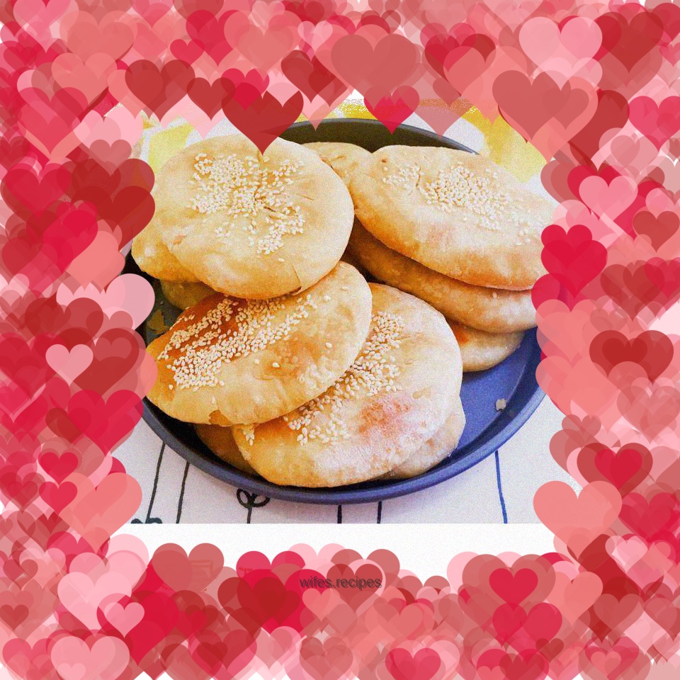 Thousand-feuille pancake with onion and meat