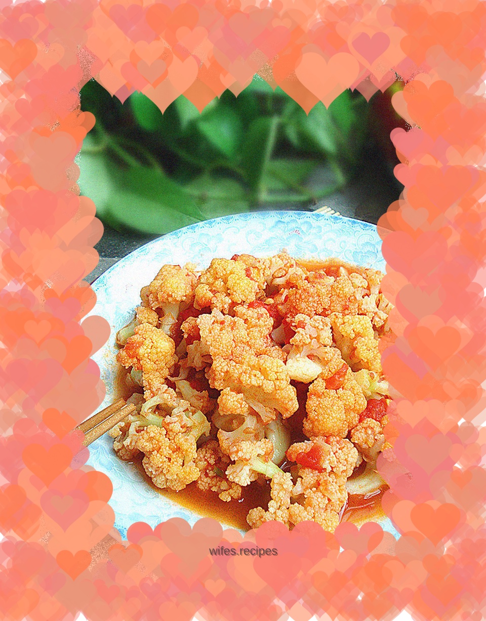 Braised cauliflower with tomatoes