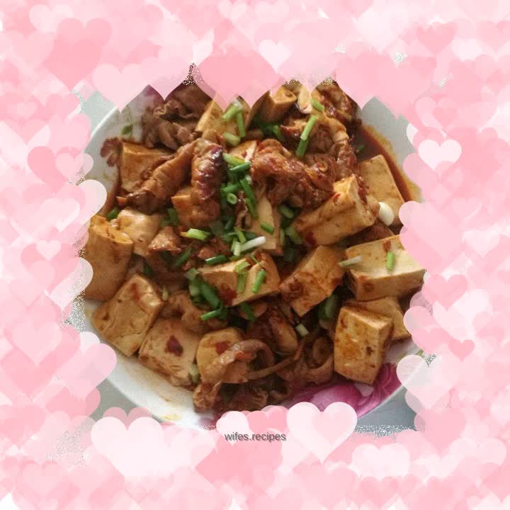 Pork intestine stewed with tofu