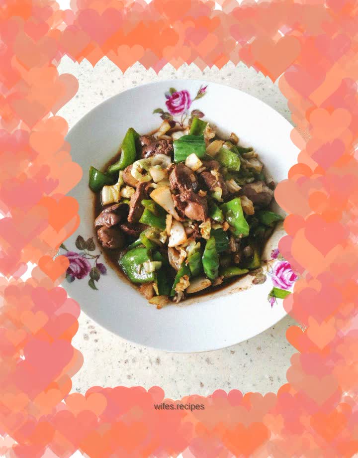 Stir-fried chicken with green pepper