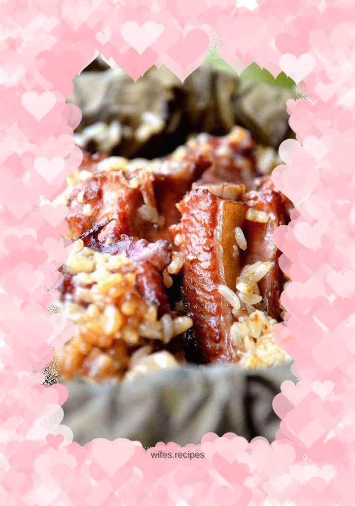 Steamed Pork Ribs with Glutinous Rice and Lotus Leaves