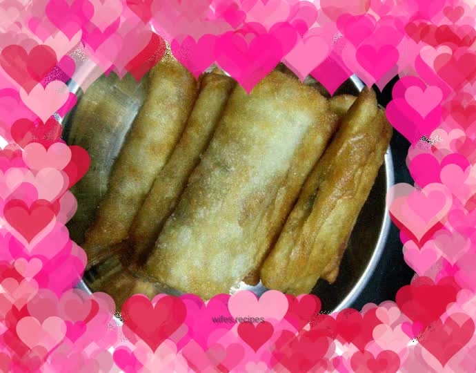 Soup filled spring rolls