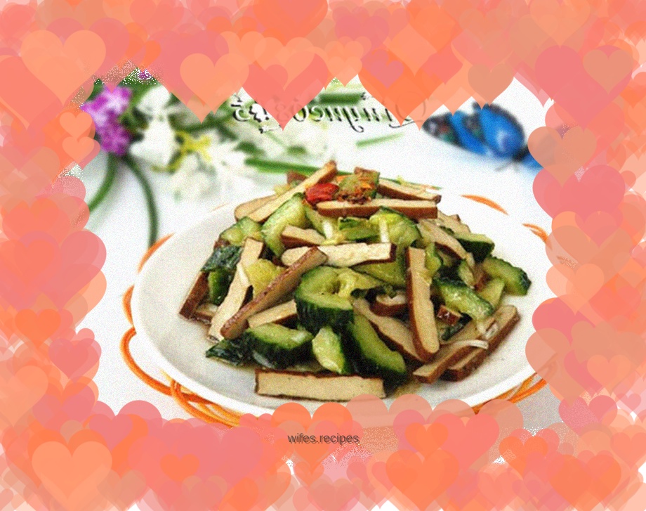 Cucumber mixed with dried tofu