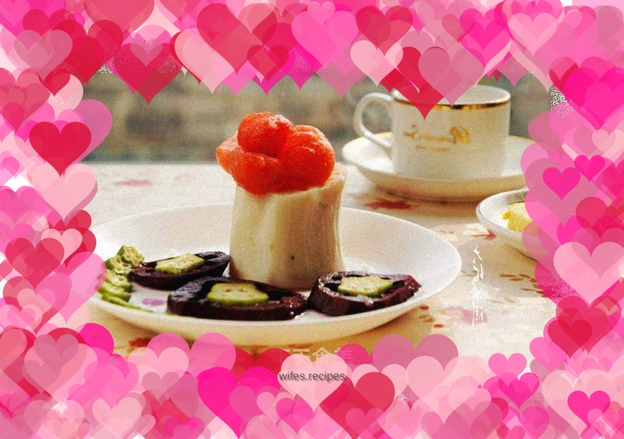 Blueberry lotus root slices