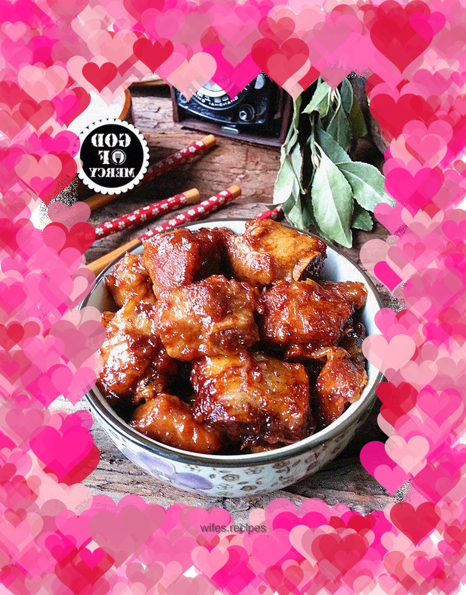The irresistible rich flavor of sauce = the braised pork ribs that hit your taste buds