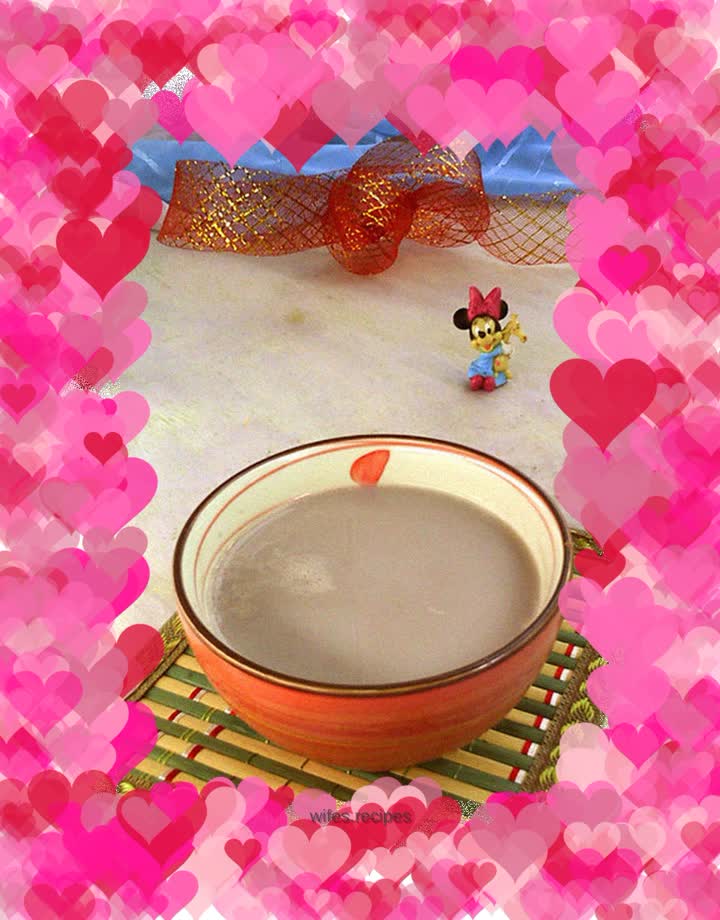 Red bean and lotus seed soy milk