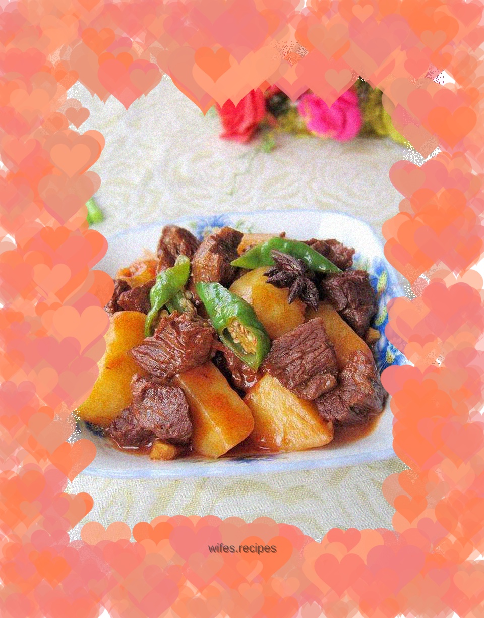 Braised Beef with Tomato Sauce and Potatoes