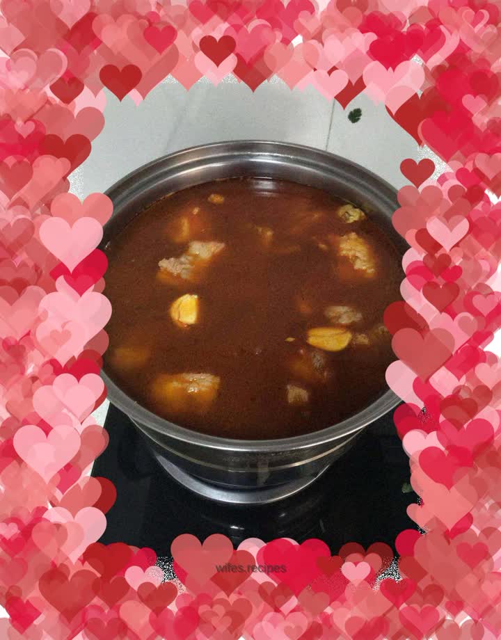 Summer nourishing and poisonous braised goat legs