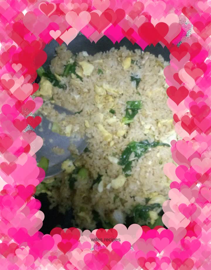 Green vegetable and egg fried rice