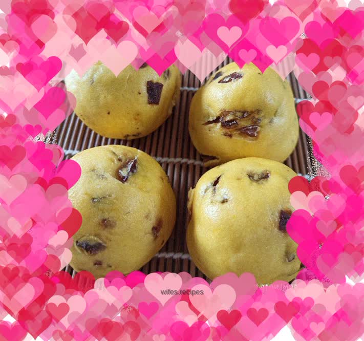 Pumpkin and Red Date Steamed Buns