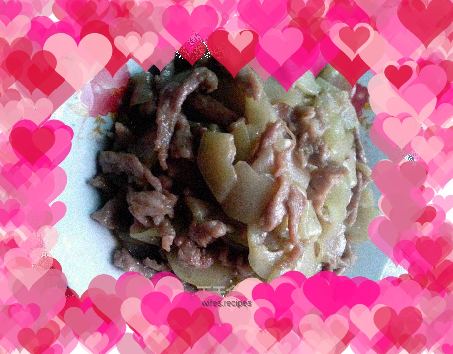 Stir-fried meat with cucumber