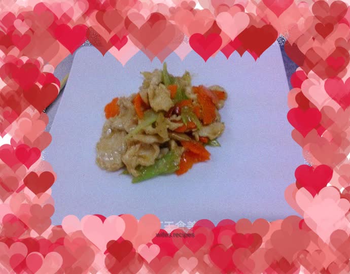 Home cooking: Stir-fried chicken slices with celery and carrots