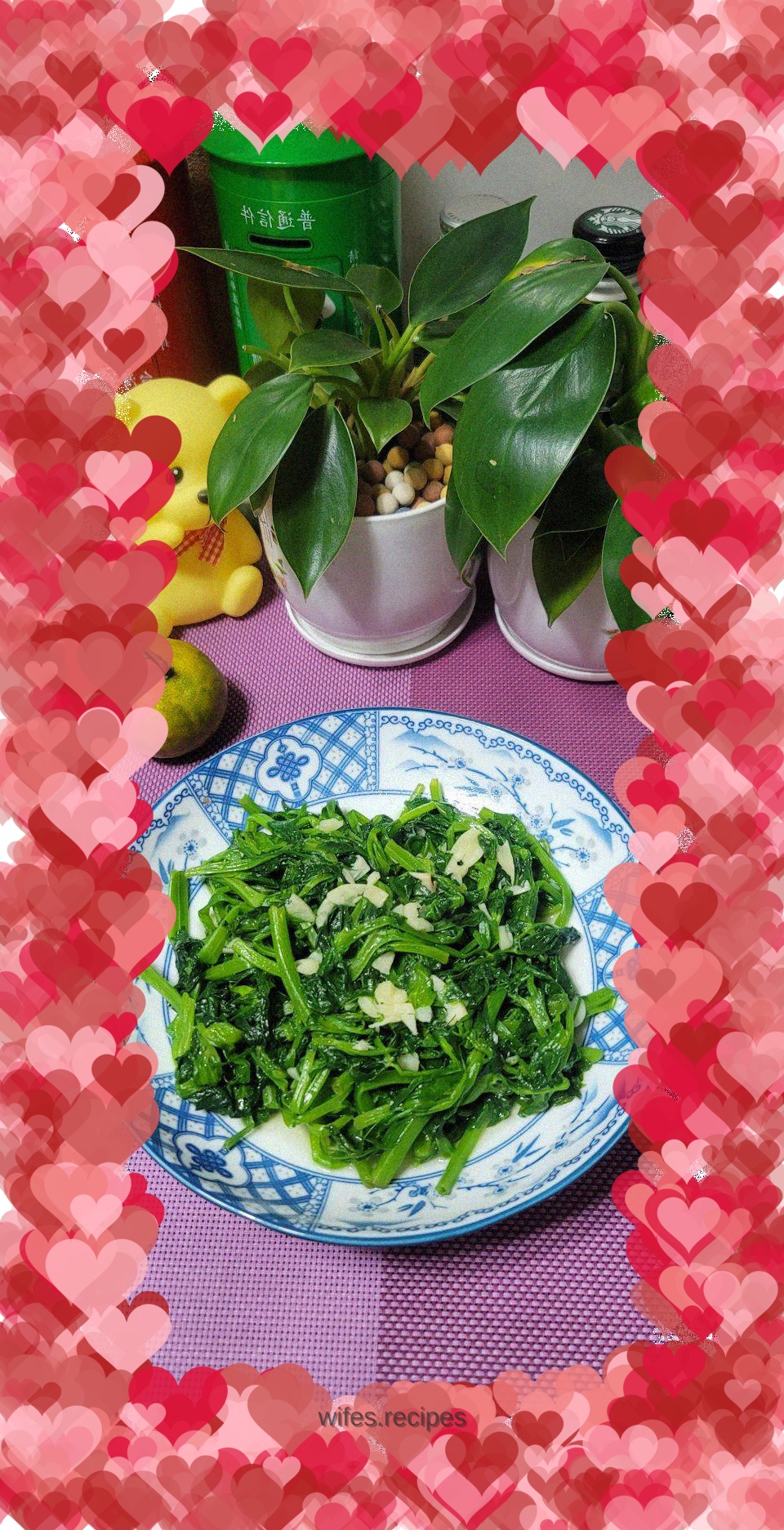 Stir-fried pea tips with minced garlic