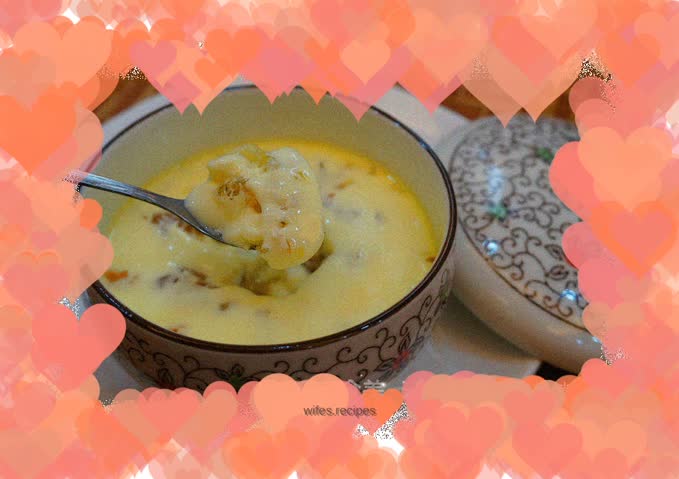 Stewed eggs with peach gum, snow lotus seeds and milk - special custard custard