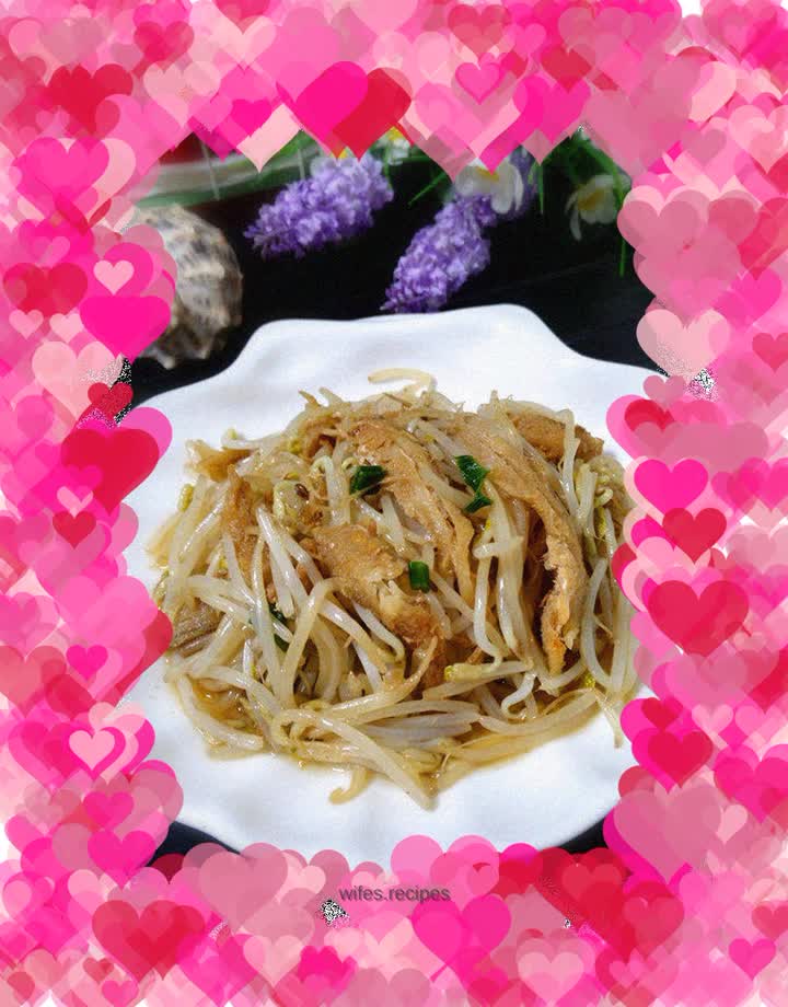 Stir-fried bean sprouts with anchovies