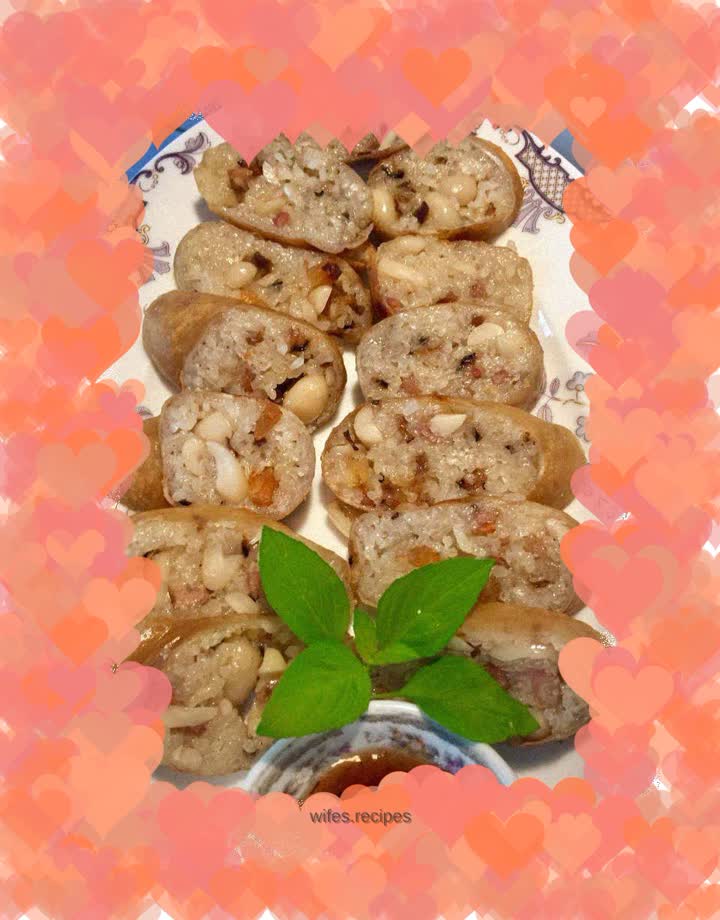 Pig intestine bloated glutinous rice