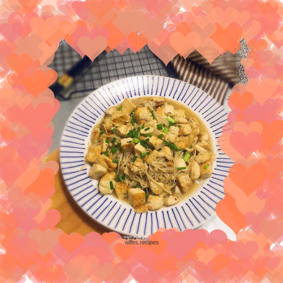 Stir-fried Tofu with Enoki Mushrooms