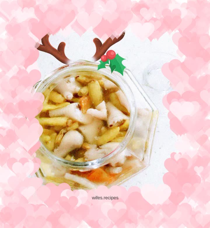 Pickled pepper chicken feet