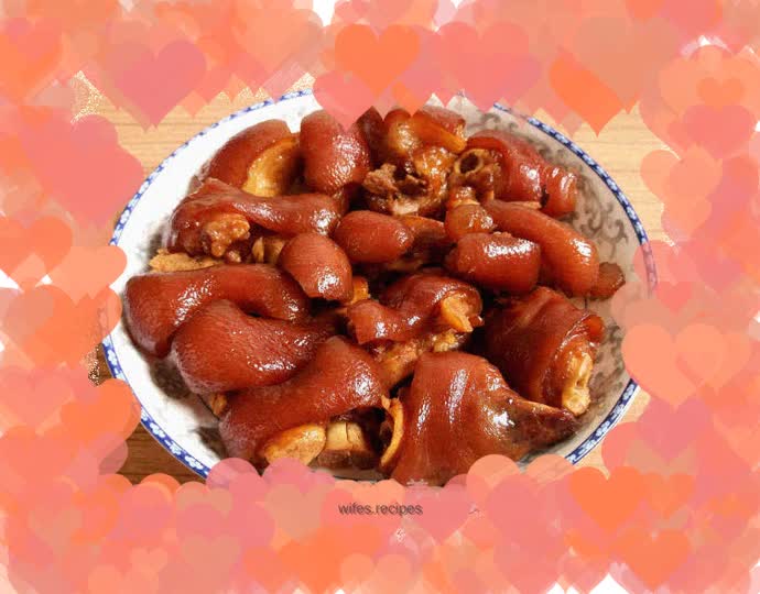 Braised pork trotters