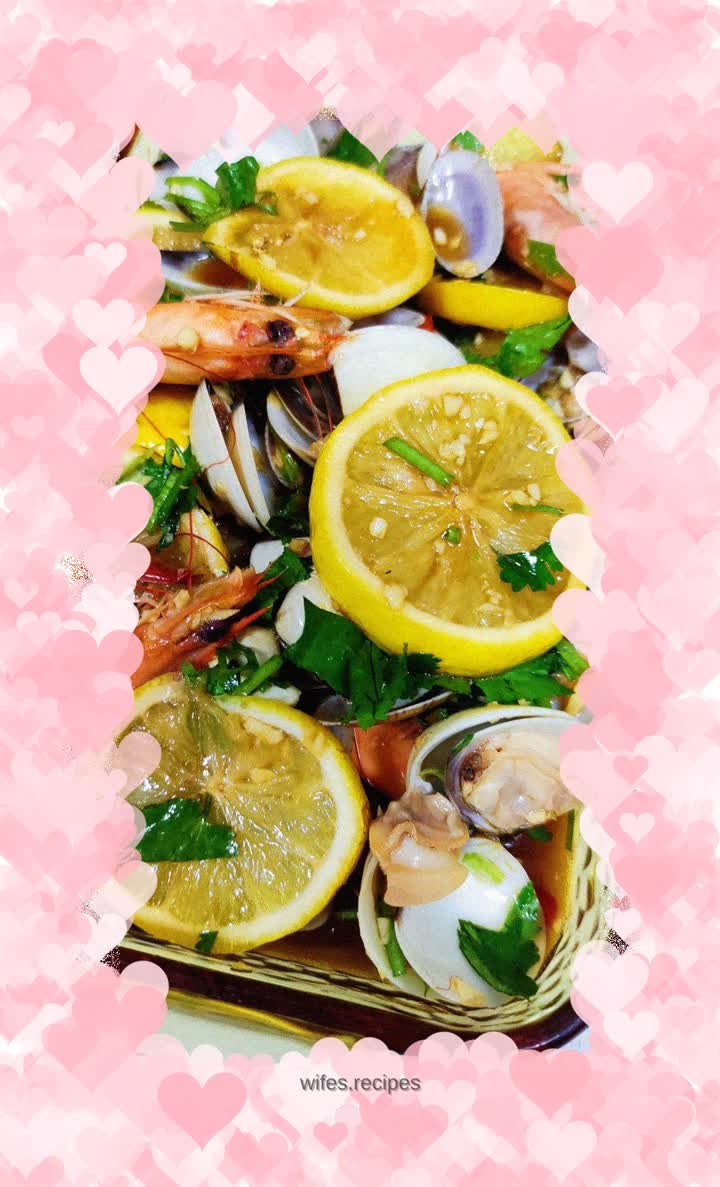 Seafood with fish sauce