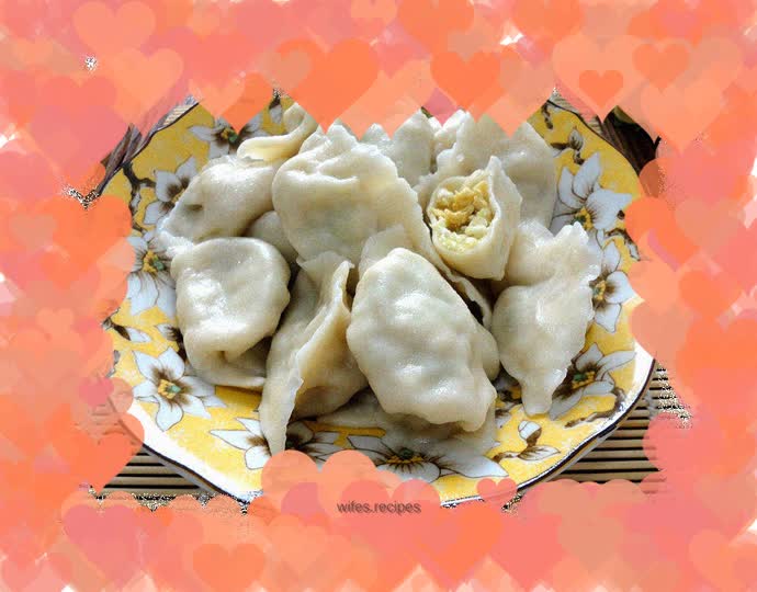 Coolness in summer - vegetarian dumplings stuffed with cucumber, egg and pepper