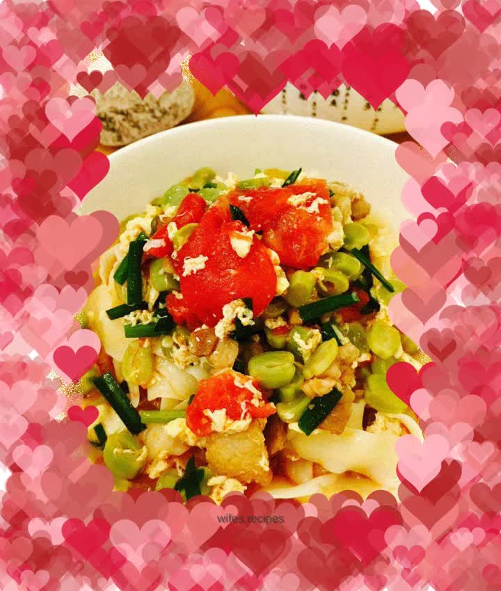 Braised noodles with tomatoes and beans