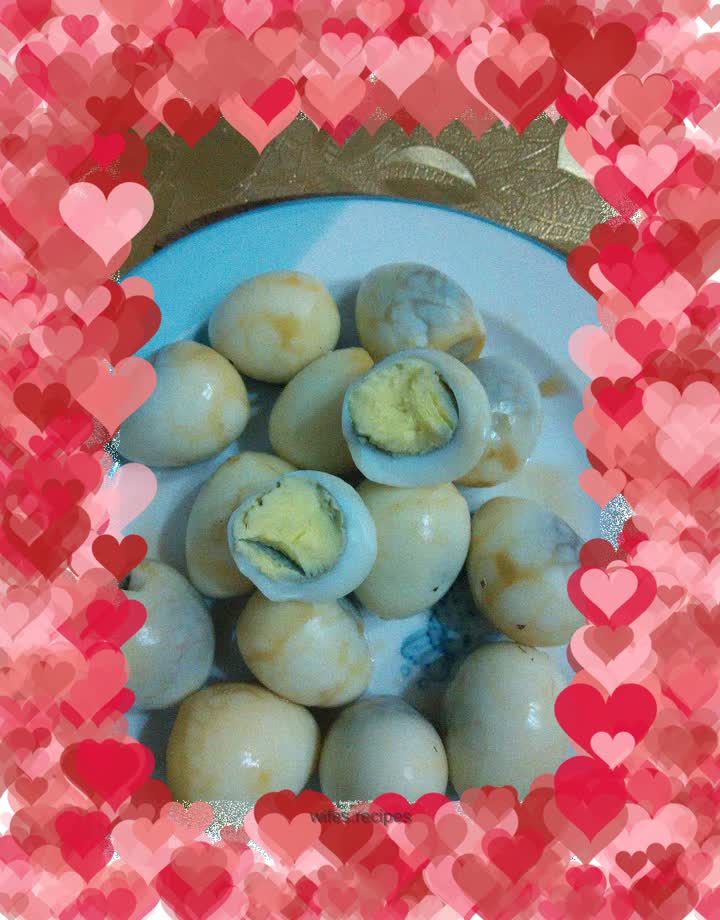 Tea quail eggs