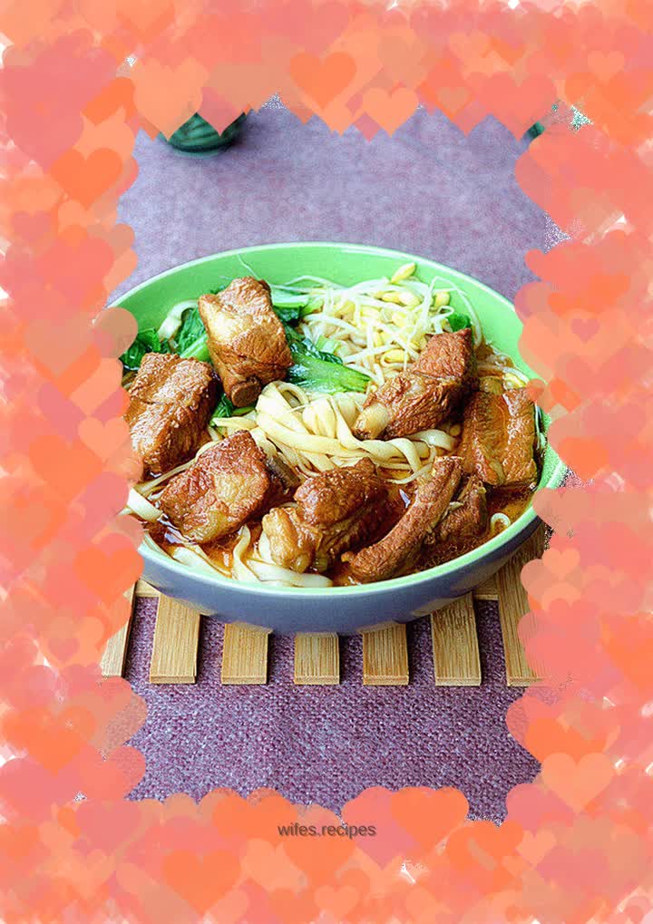 Braised Pork Ribs Noodles