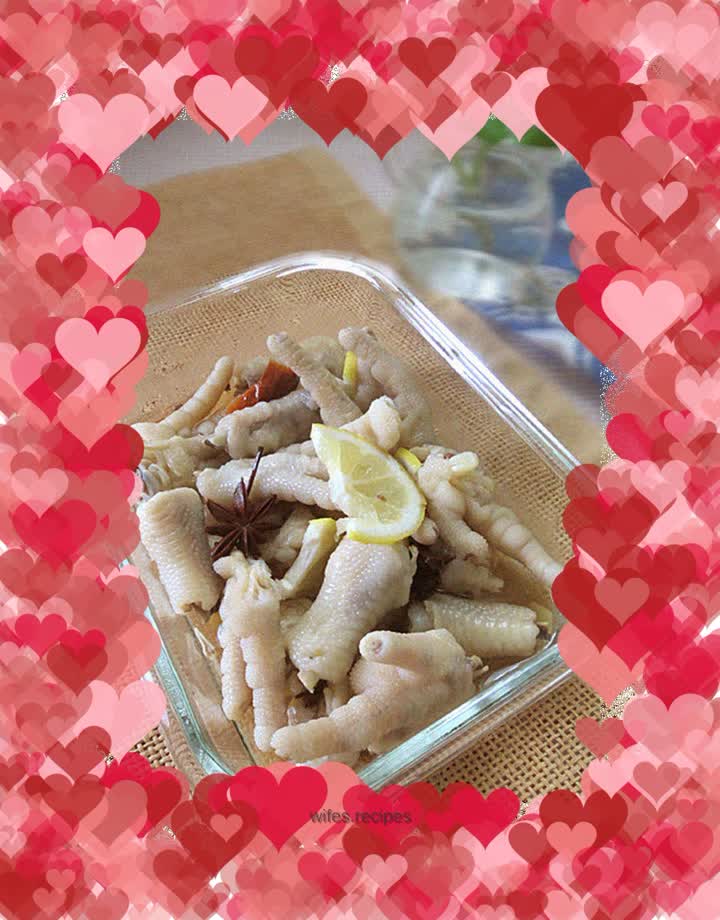 Braised chicken feet with lemon gravy