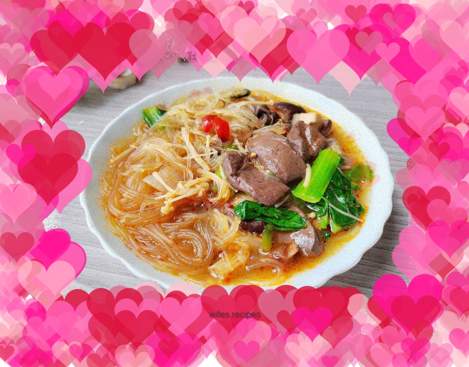 Duck blood vermicelli soup