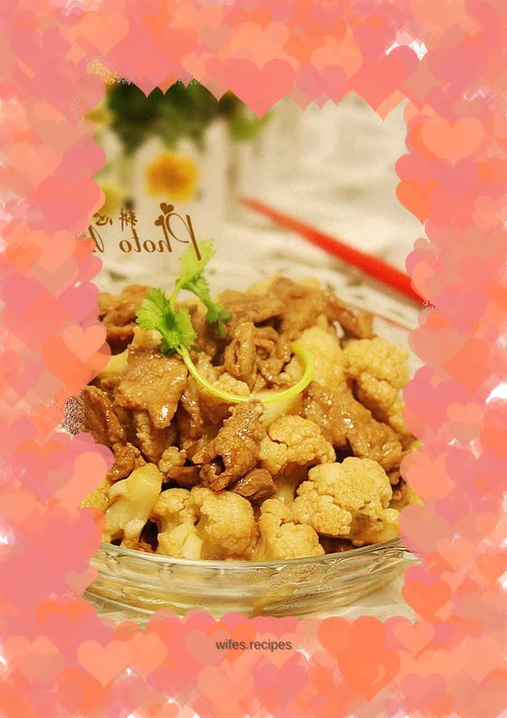 Stir-fried broccoli with sliced meat