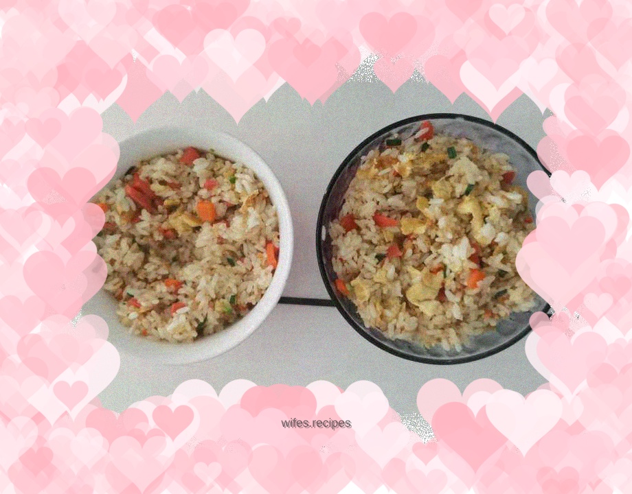 Fried rice with carrots, ham, sausage and eggs