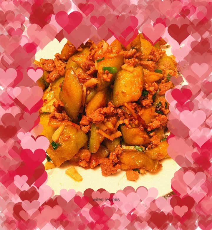 Fried eggplant with minced meat