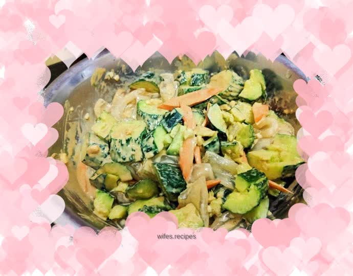 Cold skin with sesame sauce