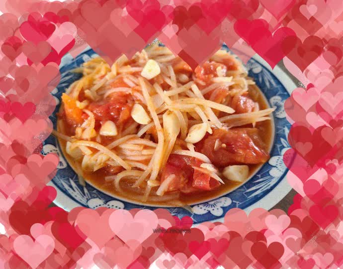 Stir-fried shredded potatoes with tomatoes