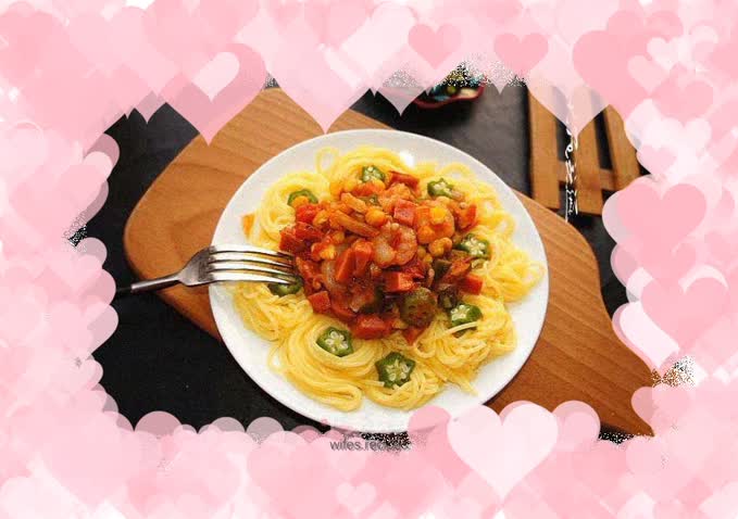 Tomato and Shrimp Pasta with Okra and Green Pepper
