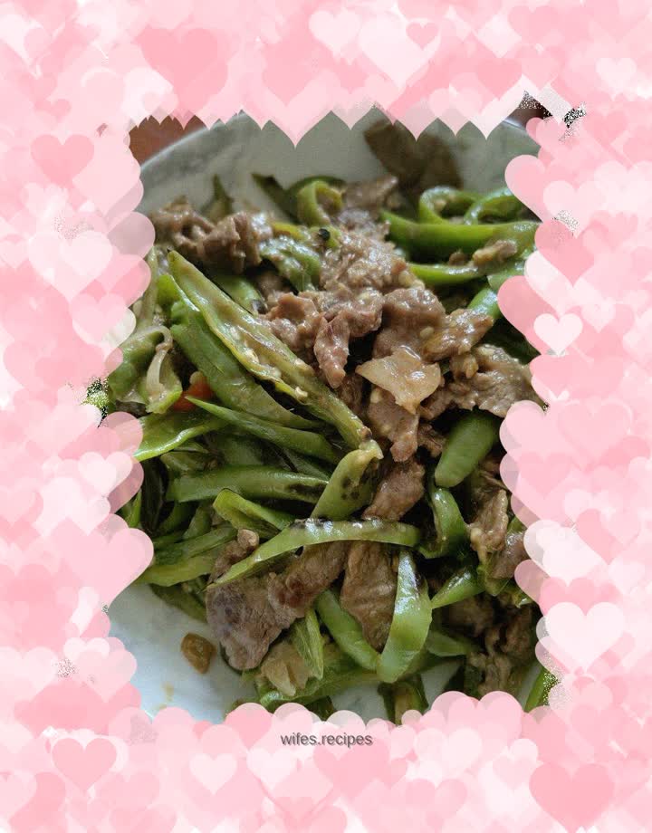 Stir-fried beef with green pepper