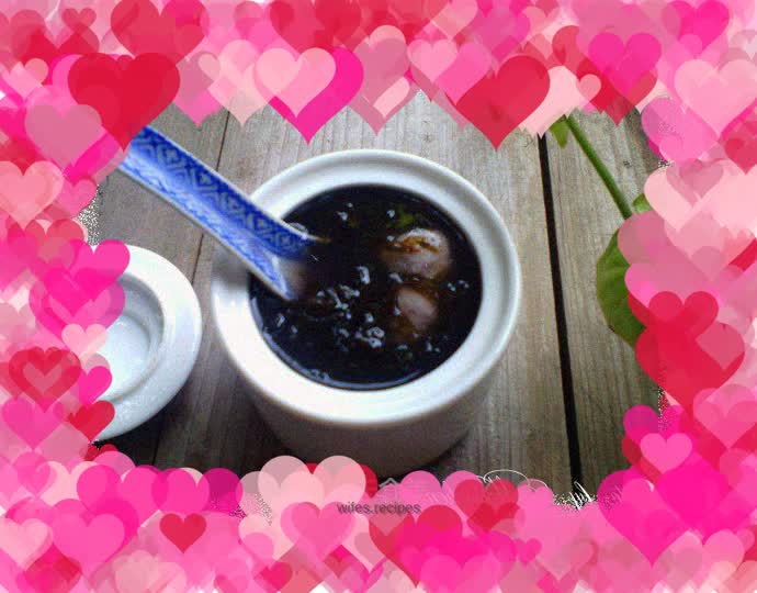Seaweed and meatball soup