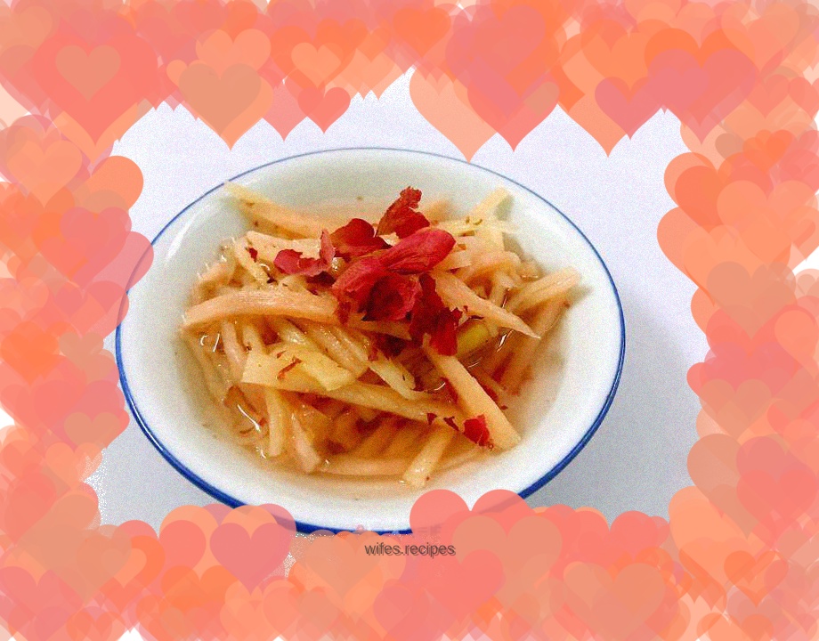 Sweet and sour rose ginger slices