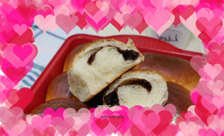 Strawberry Jam Filled Steak Buns