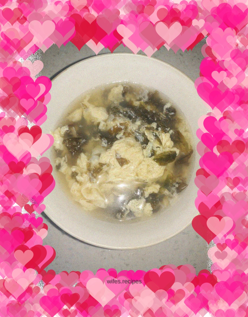 Seaweed and egg drop soup