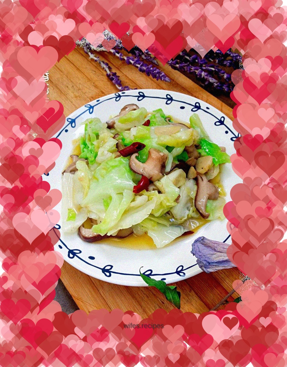 Shredded Cabbage with Shiitake Mushrooms