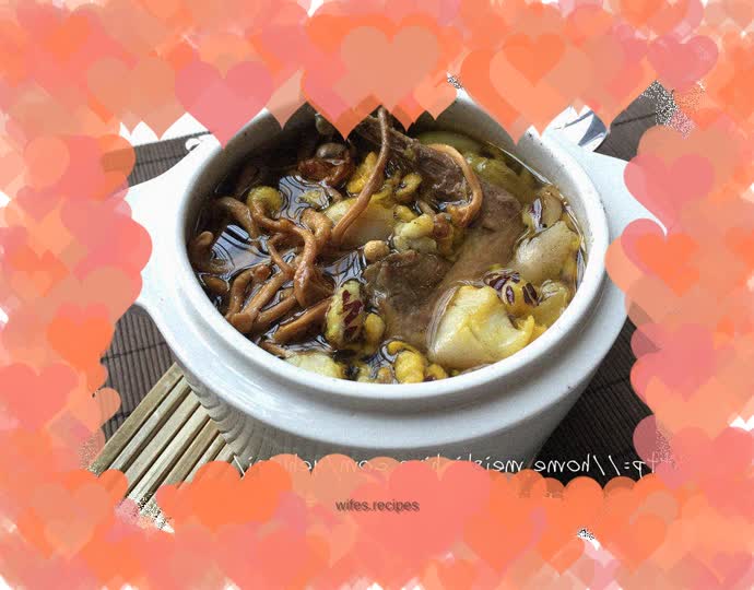 Pigeon Stewed with Cordyceps Flowers